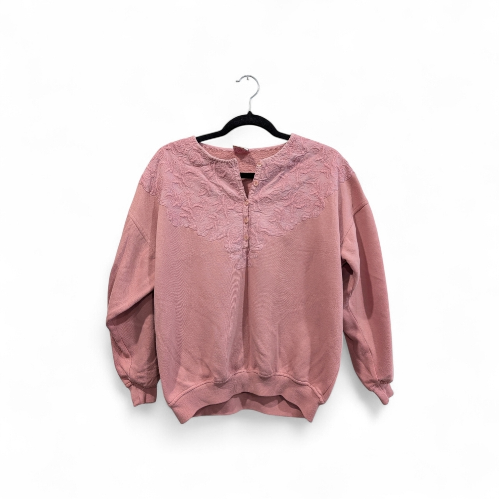 ✨ Vintage Lady Foot Locker Embroidered Henley Sweatshirt – Pink (M) ✨